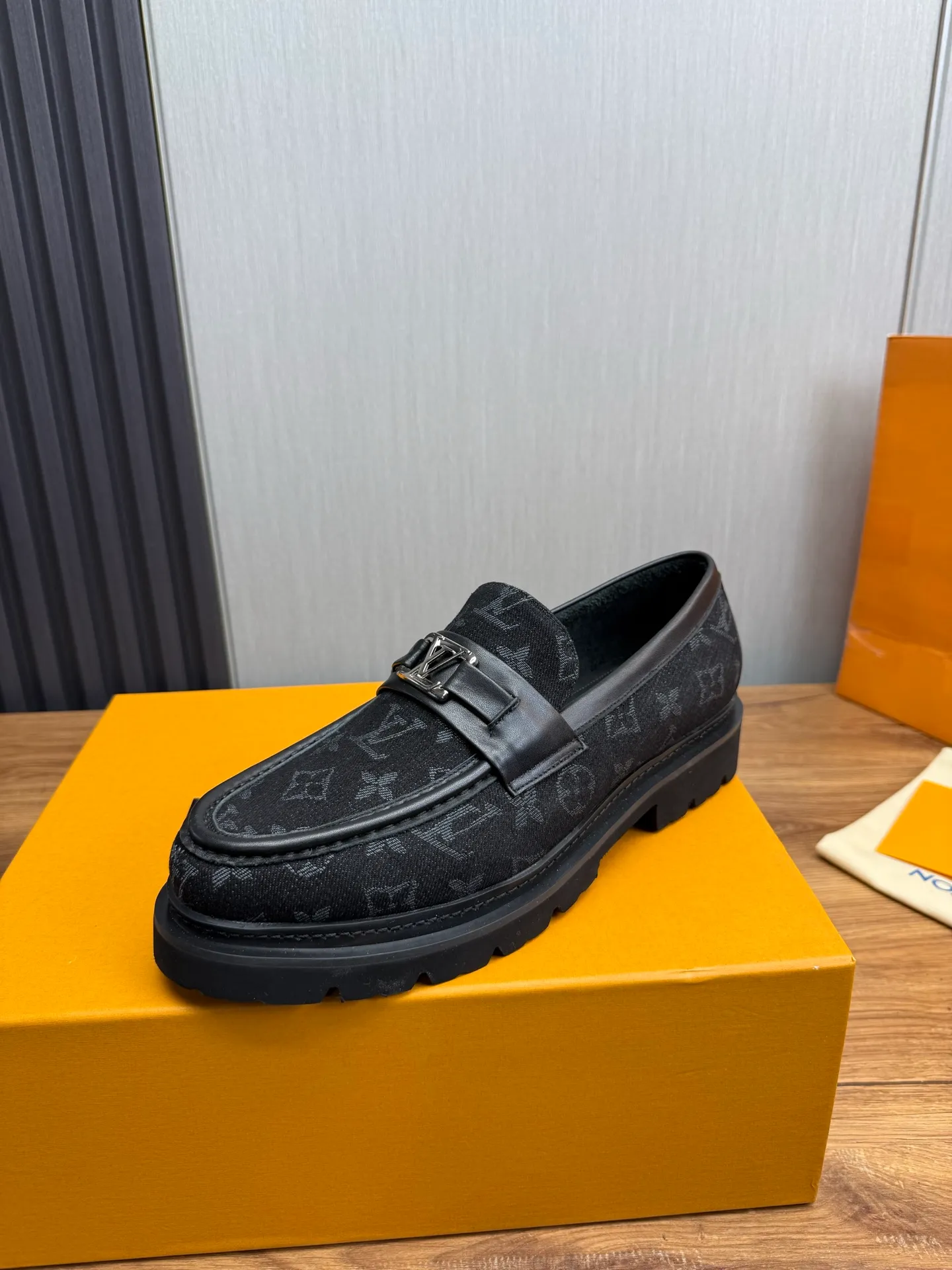 Factory 680💰 LV. Men's business casual leather shoes, all made of imported original brand leather, just to create a more comfortable wearing experience, original non-slip and wear-resistant outsole ✔️16-45 (38.45 non-returnable)